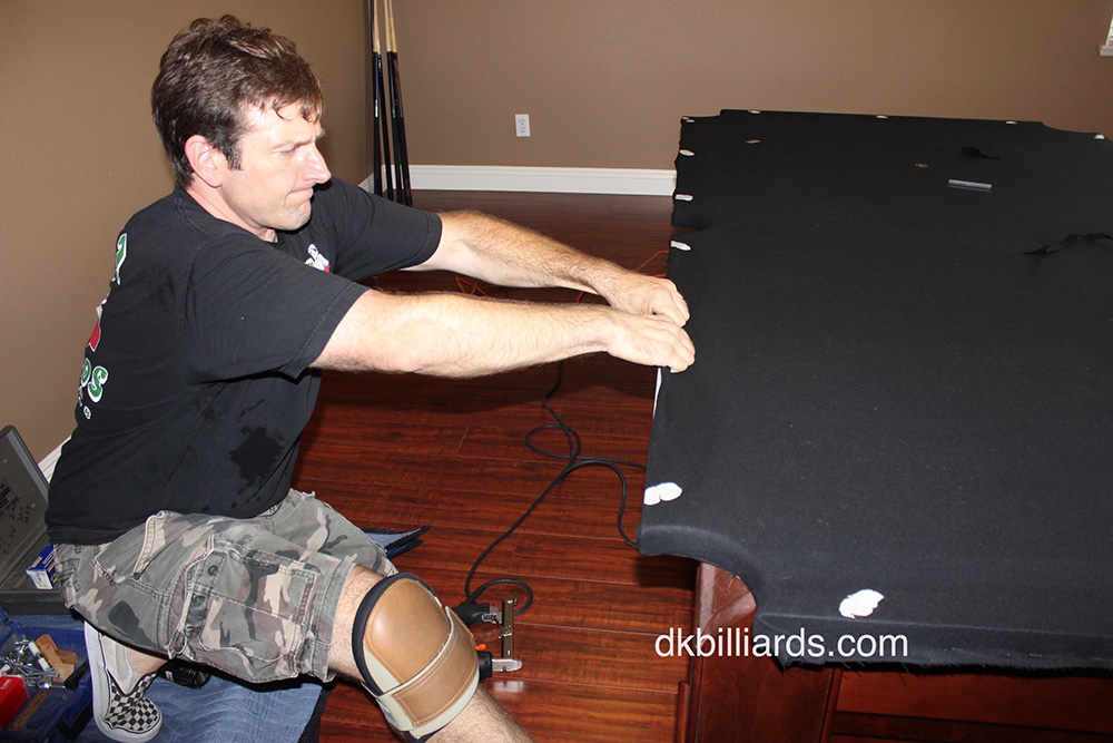 stretching cloth for refelt